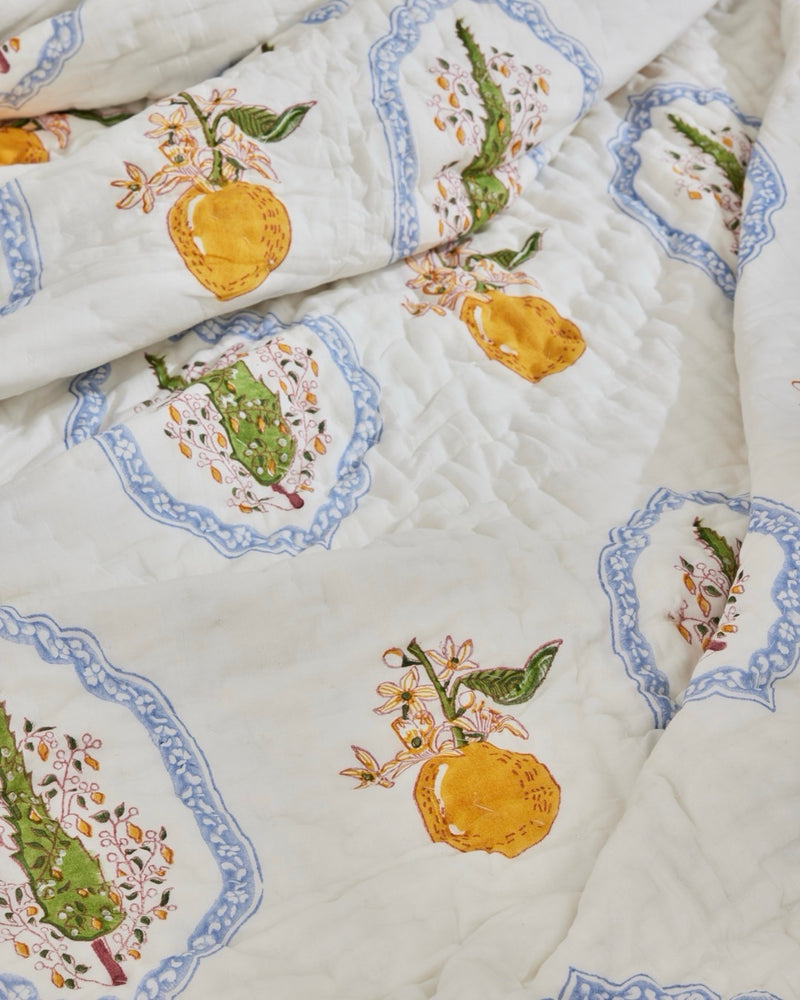 Italian Summer Quilt and Bedsheet Set