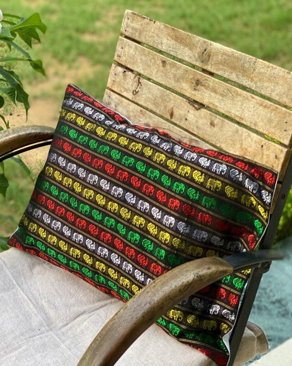 Haathi-mor Handwoven khun cushion - Rihaa