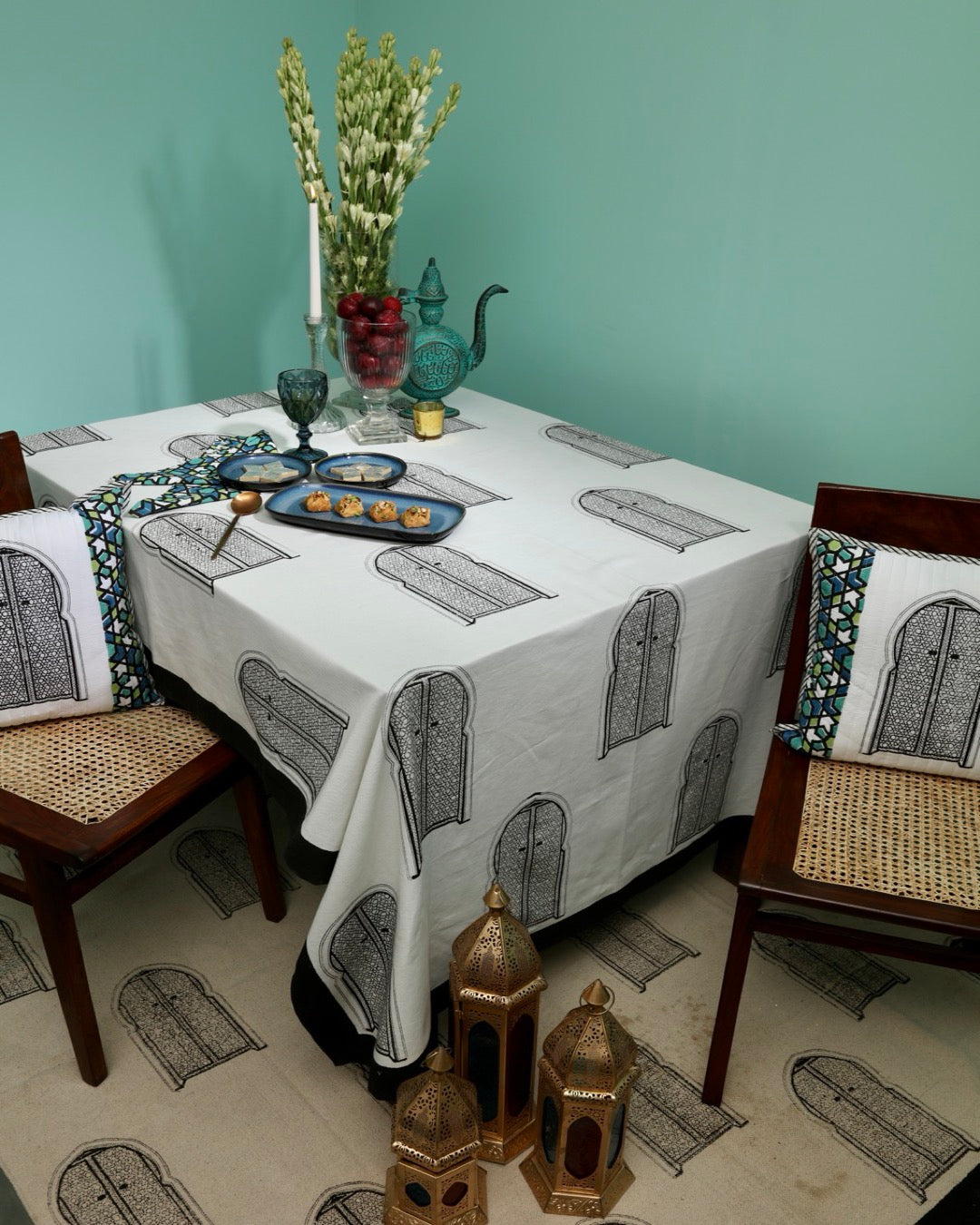 Moroccan Vibes Table Cloth