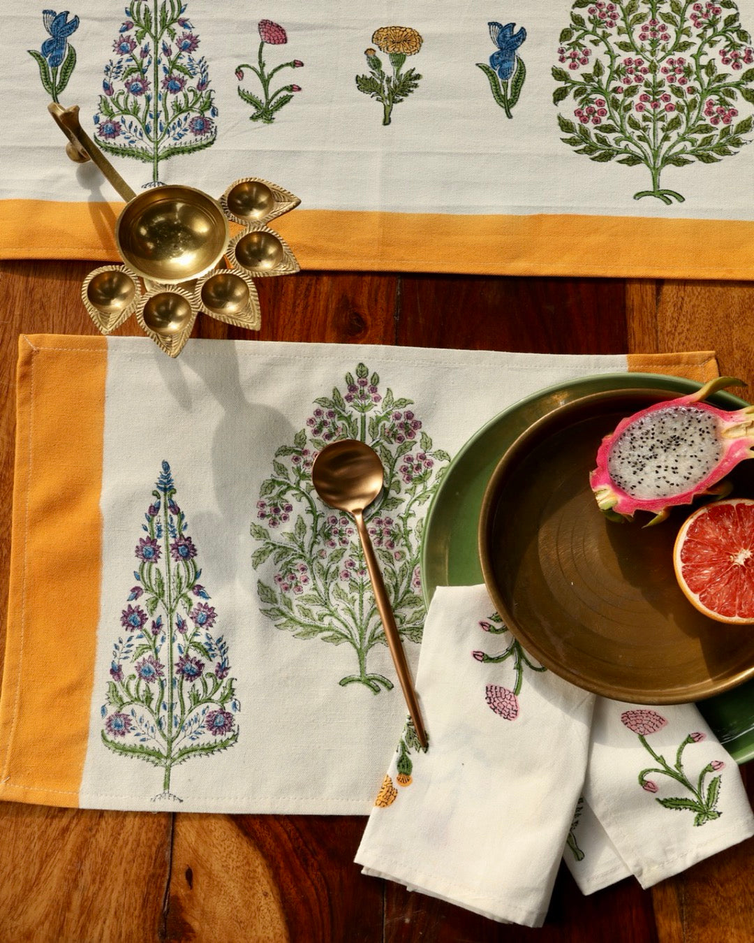 Gul Placemats and Napkins